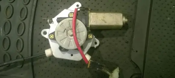 Nissan Almera Front door window regulator motor 807300M007 80514