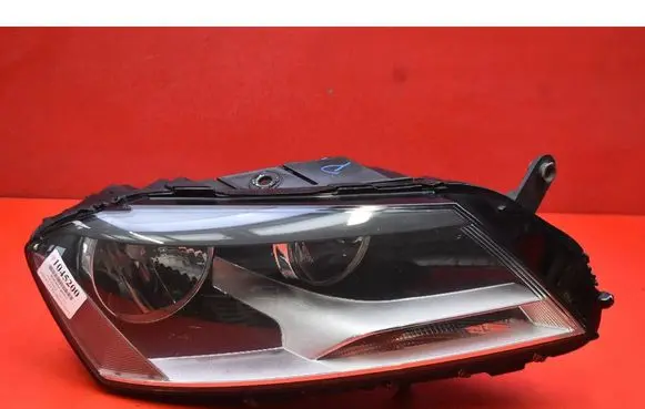 Volkswagen PASSAT CC Headlight/headlamp 90010126