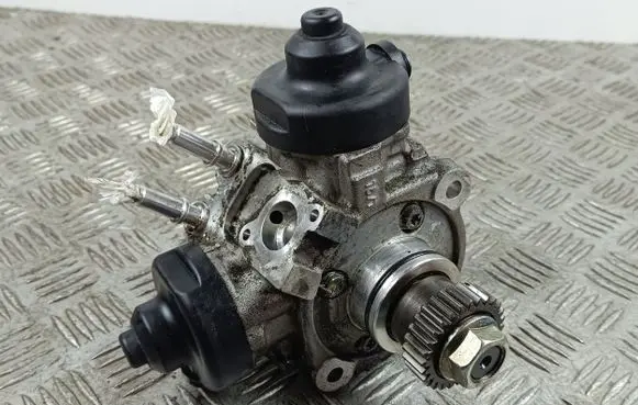 Jeep Grand Cherokee Fuel injection high pressure pump 0445010696