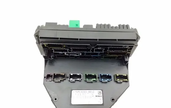 Mercedes-Benz E C207 W207 Fuse module A2129007104