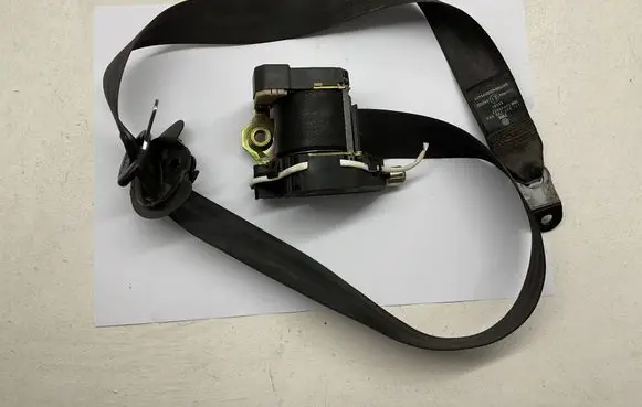 Volkswagen Touran I Set of seat belts 