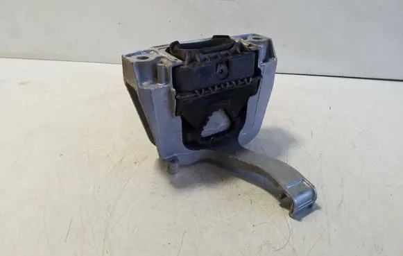 Volkswagen Golf VIII Engine mount bracket 5WA199262E