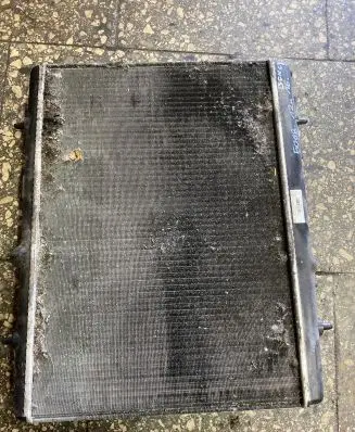 Peugeot 5008 Coolant radiator