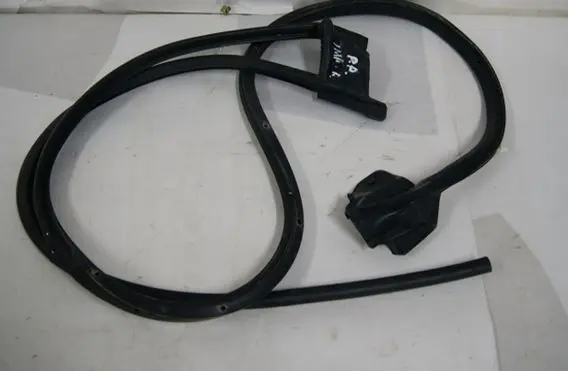 Subaru Impreza III Rubber seal loading door 