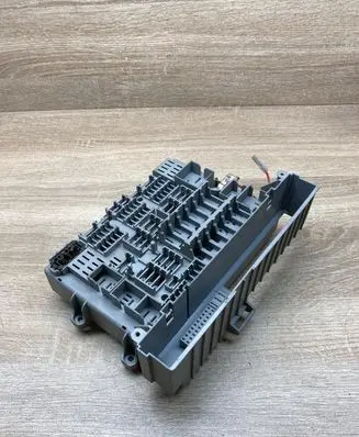 BMW 3 E90 E91 Fuse module 6906607 500377