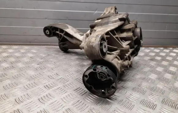 Mercedes-Benz GL X166 Front differential A1663300300 1663300300