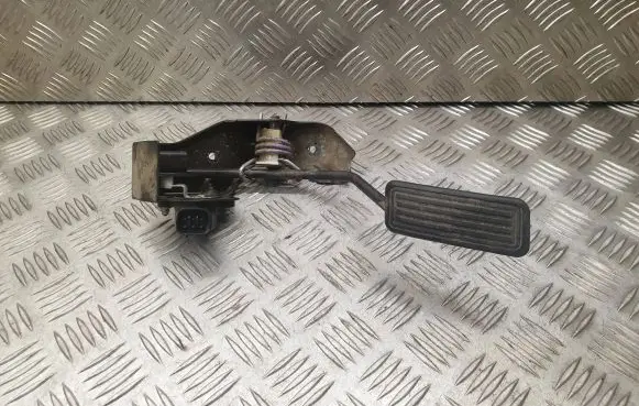 Toyota Corolla Verso AR10 Accelerator throttle pedal 7811135030