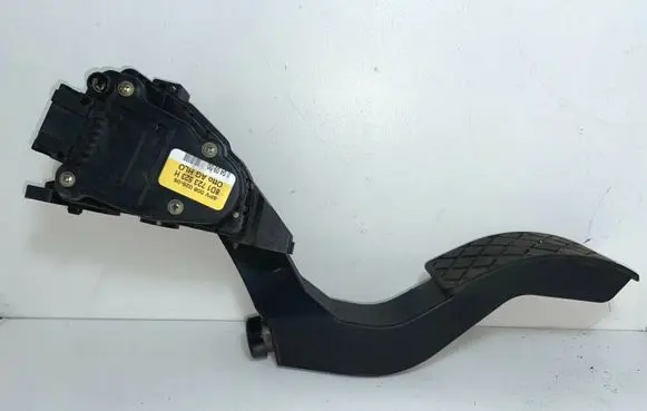Audi A6 S6 C5 4B Accelerator throttle pedal 8D1723523H