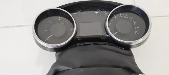 Peugeot 3008 I Speedometer (instrument cluster) 9666247580