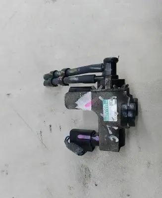 Toyota Yaris Valve 25819-33030