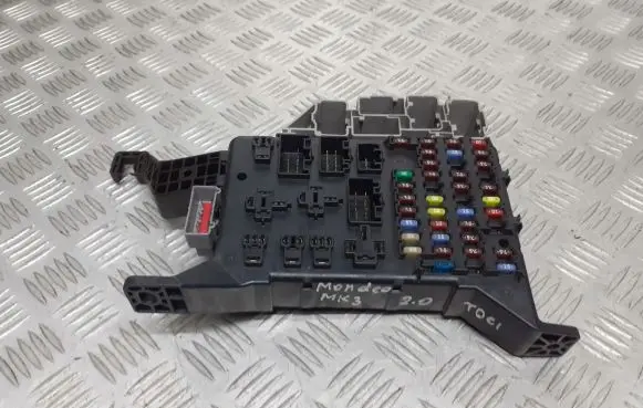 Ford Mondeo Mk III Fuse box set 4S7T-14A073-AB