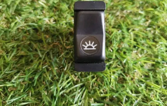 Mercedes-Benz S W126 Interior lighting switch 0008205910