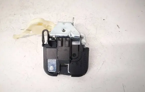 Mercedes-Benz C W203 Seat back rest lock catch A2039200472