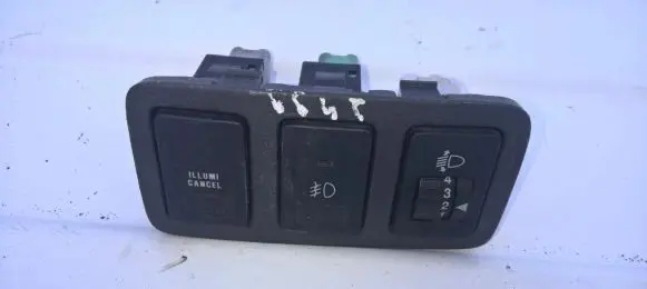 Suzuki Swift I Headlight level height control switch