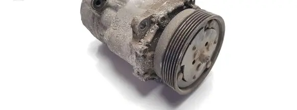 Volkswagen PASSAT B4 Air conditioning (A/C) compressor (pump) 1H0820803D