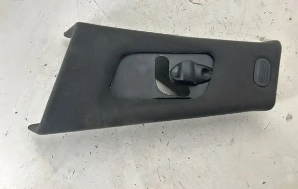Maserati Ghibli (B) pillar trim (top) 06700890850 M156M157 MBA156S85GN