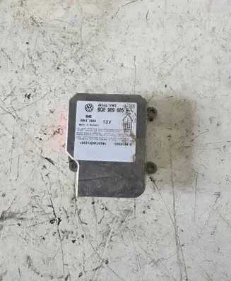 Volkswagen PASSAT B5 Airbag control unit/module 6Q0909605B 15000309K 5WK42869