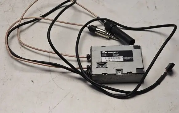 Citroen Berlingo Aerial antenna amplifier CXE2176 CXF2176 B1423S01829