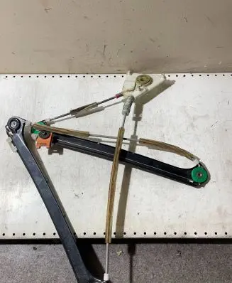 Audi A3 S3 8P Front window lifting mechanism without motor 8P4837462A