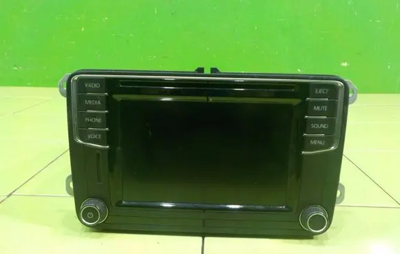 Seat Alhambra (Mk2) Radio/CD/DVD/GPS head unit 7N5035200C