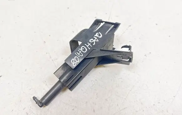 Nissan Qashqai Headlight washer spray nozzle E9011008