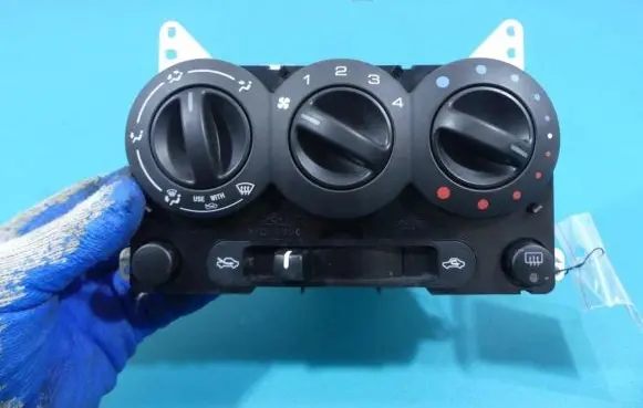 Suzuki Ignis Climate control/heater control trim IMPRK832871