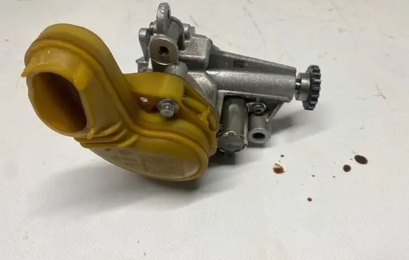 Nissan Qashqai Oil pump 150100347R