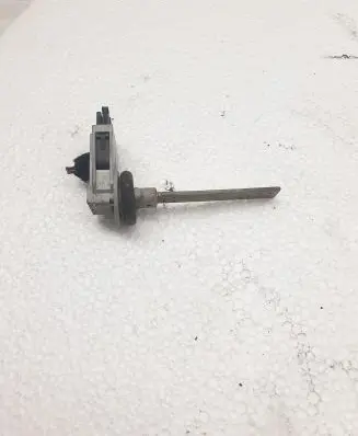 Volkswagen PASSAT B5 Oil temperature sensor 4B0820539