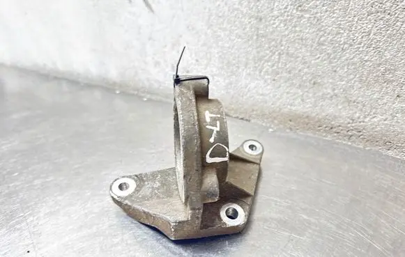Opel Insignia A Driveshaft support bearing bracket 13219107 1005324