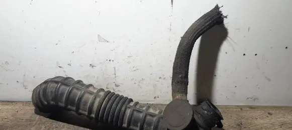 KIA Carens I Air intake hose/pipe