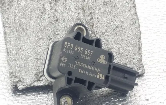 Audi A6 S6 C6 4F Airbag deployment crash/impact sensor 8P0955557 6332DRB401C189ABZ
