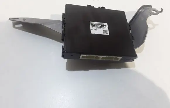 Toyota Avensis T270 Other control units/modules 8969005050 MB1028500042