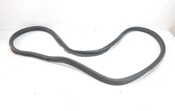 BMW 2 F46 Trunk rubber seal (body) 7318867