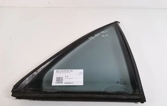 Rear vent window glass