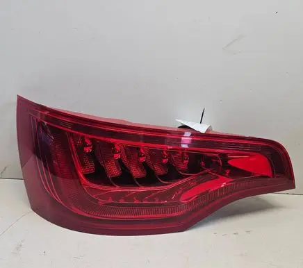Audi Q7 4L Tailgate rear/tail lights 4L0945093F