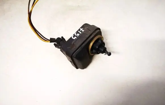 Opel Zafira A Headlight level adjustment motor 