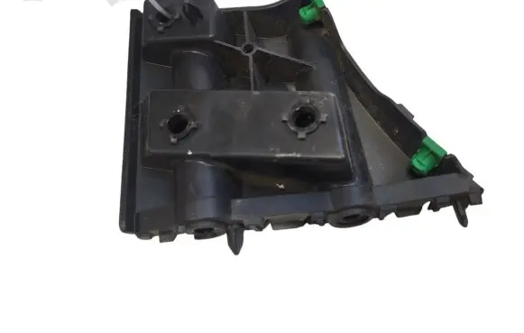 Volvo V40 Front bumper mounting bracket 31395101