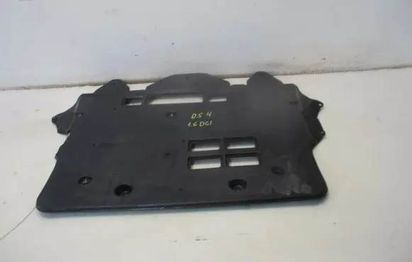 Citroen DS4 Engine splash shield/under tray