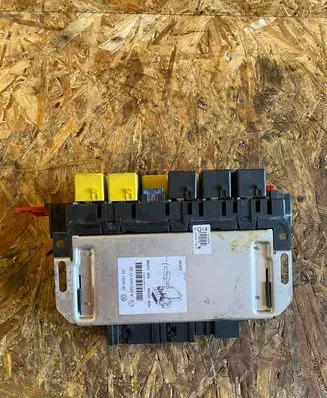 Mercedes-Benz S W220 Fuse module A0205451732 05045110 04511002984498