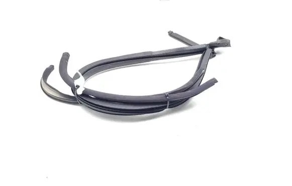 Chrysler Crossfire Front door rubber seal 