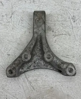 Citroen C4 Cactus Engine mounting bracket 9678252080