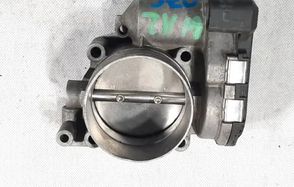 Volkswagen Phaeton Throttle body valve 07C133062