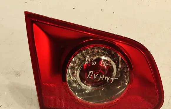 Volkswagen PASSAT B6 Tailgate rear/tail lights