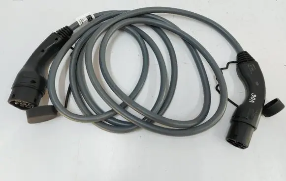 BMW 2 Active Tourer U06 Electric car charging cable 8490580