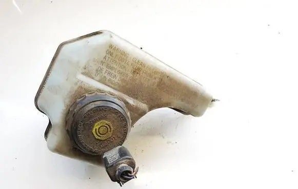 Volkswagen PASSAT B7 Brake fluid reservoir 03350886761