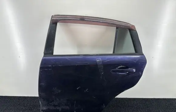 Subaru Impreza IV Rear door
