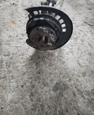 Audi Q7 4L Rear wheel hub