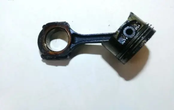 Renault Megane I Piston with connecting rod