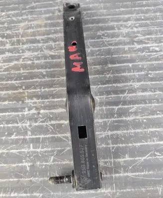 Porsche Macan (95B) Radiator support slam panel bracket 95B805527