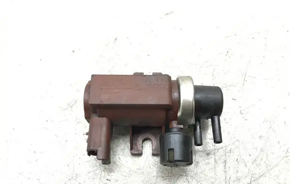 Volvo V50 Turbo solenoid valve 9650098380 05T201 70096602